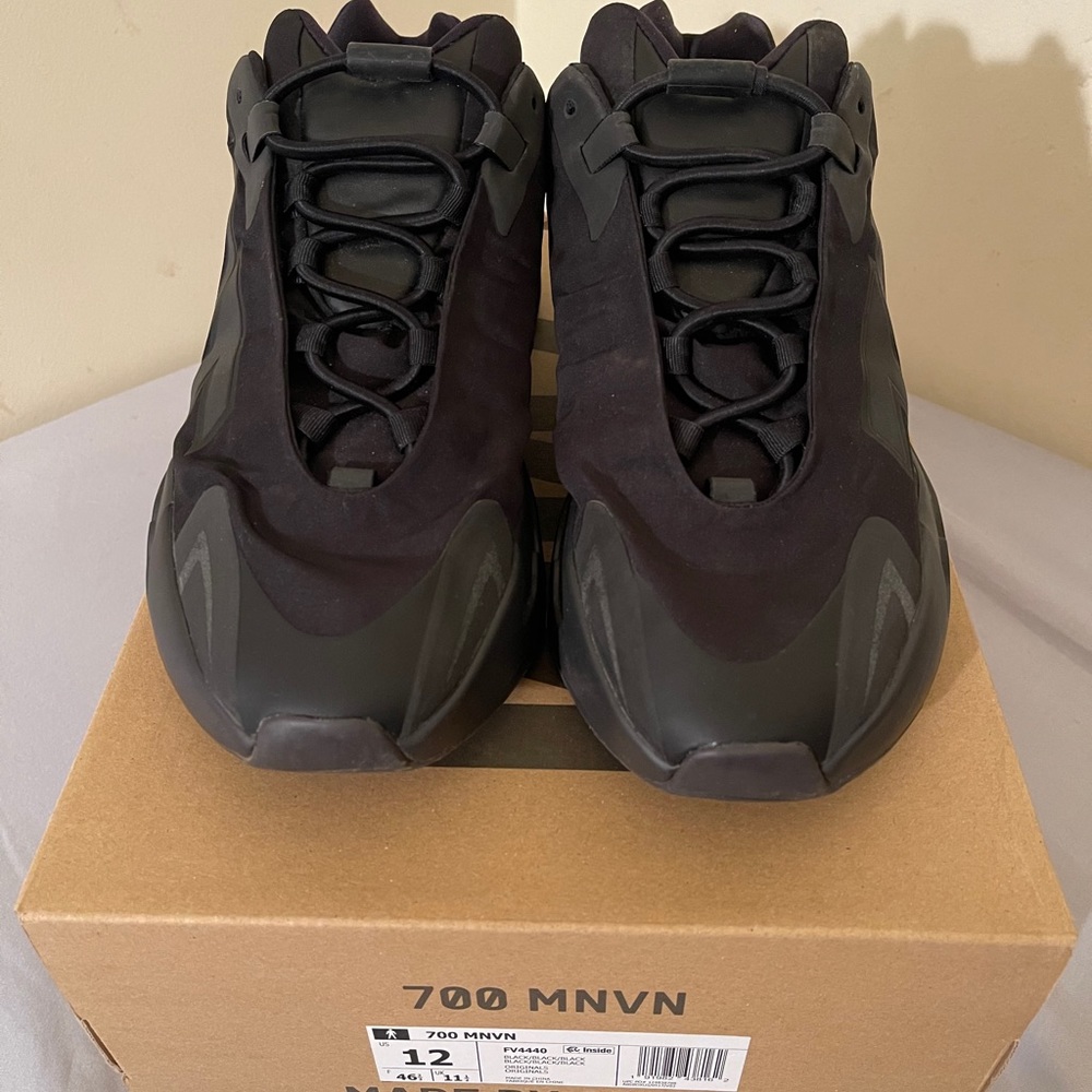 Adidas Yeezy 700 MNVN triple black size 12